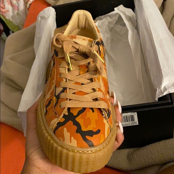 Rihanna Platform Puma Sneaker - Picture 5 of 5